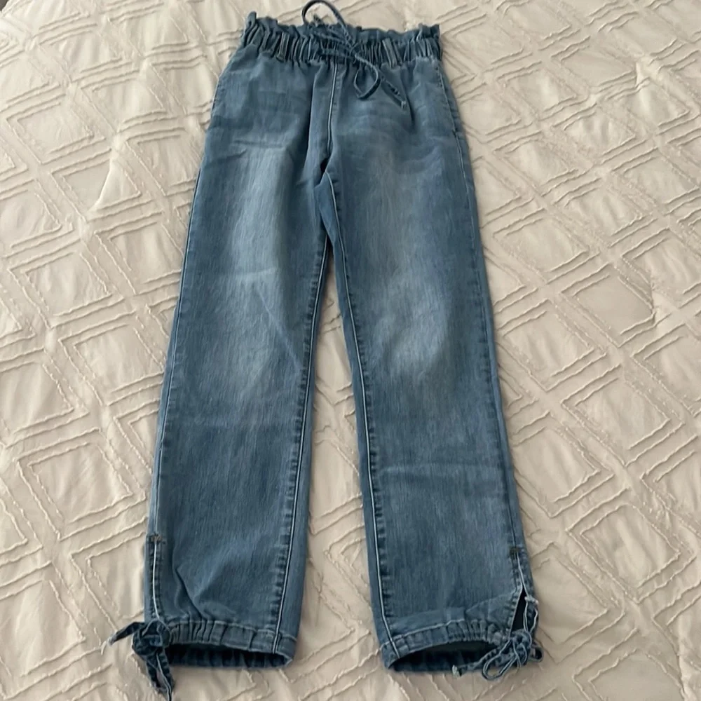 Jeans - Picture 2 of 3